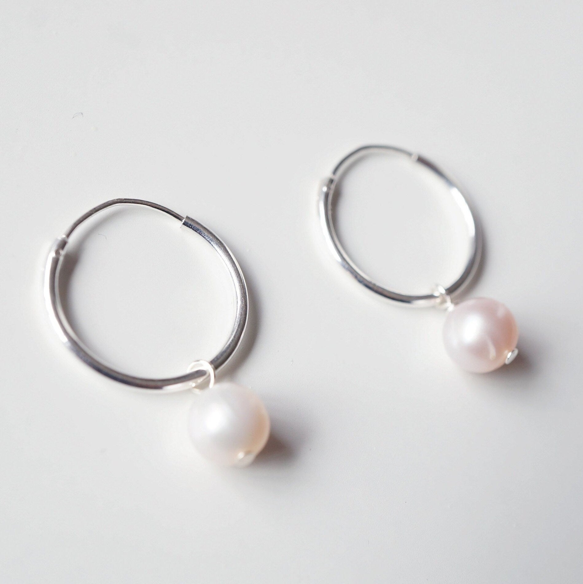 Pearl Sterling Silver Hoop Earrings (Lessi) // Gifts for her // Handmade earrings // Minimalist jewelry