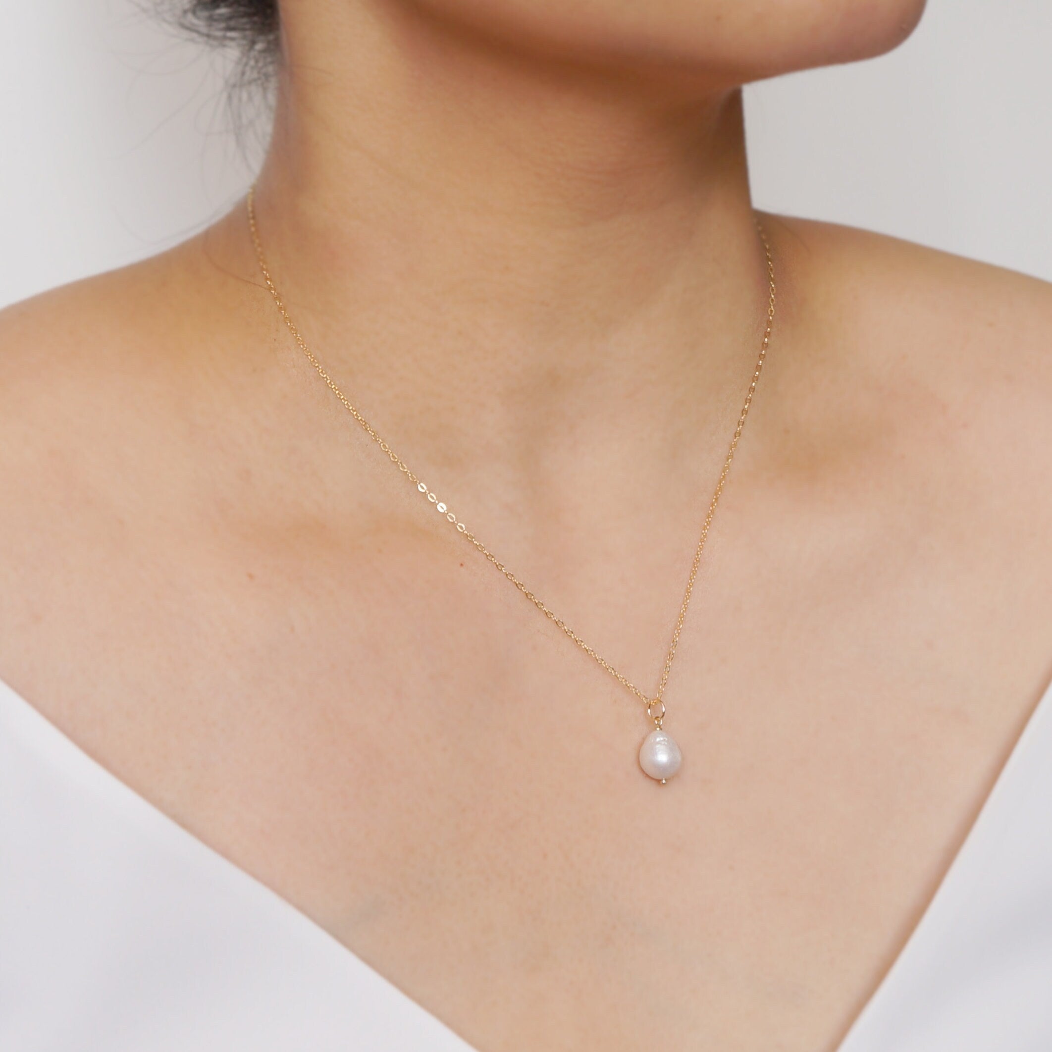 Baroque Pearl Gold Necklace (Estelle) // 14K Gold filled Necklace // Bridal jewelry // Handmade jewelry // June birthstone