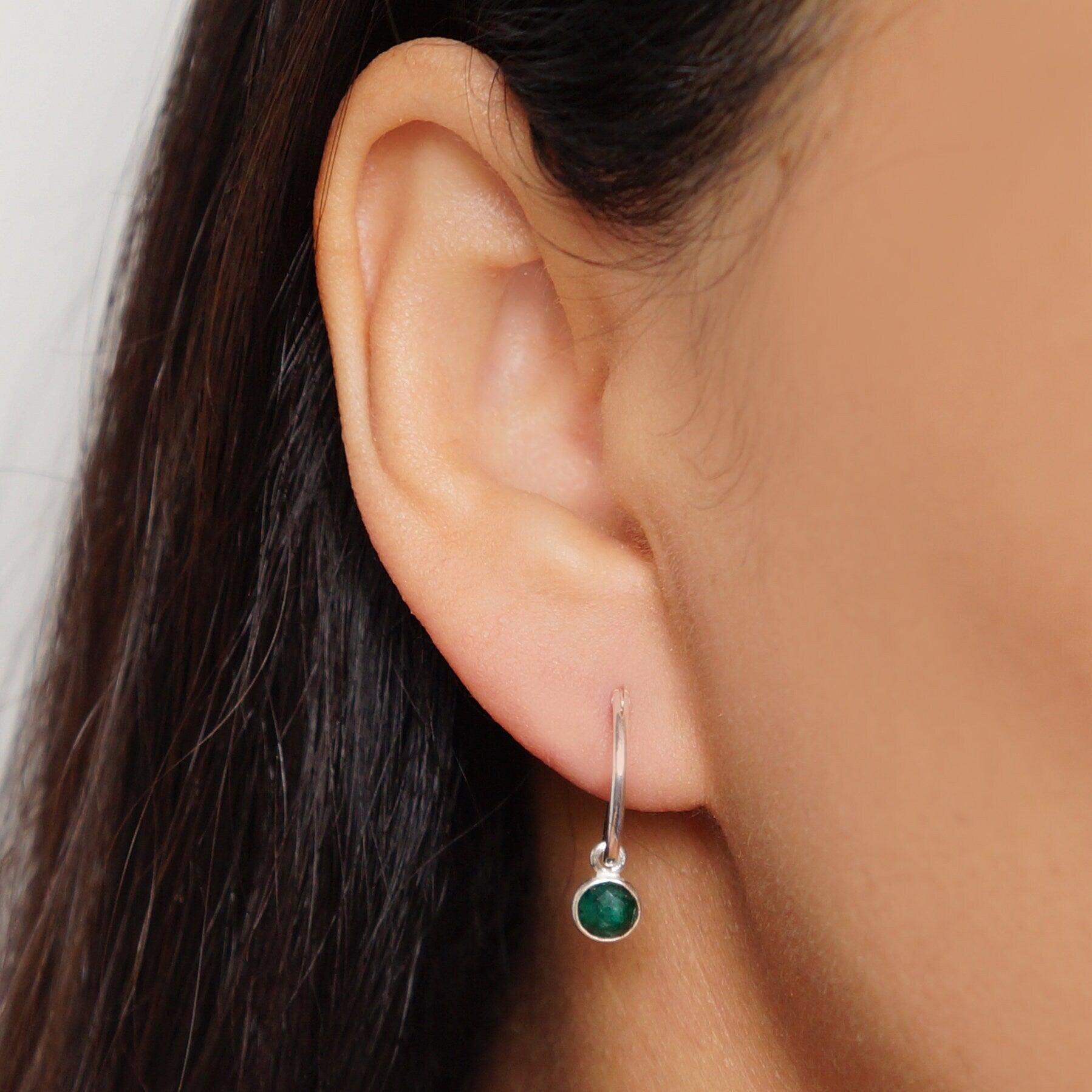 Emerald gemstones on Silver Hoop Earrings (Valais) // May birthstone // Minimalist jewelry // January birthstone